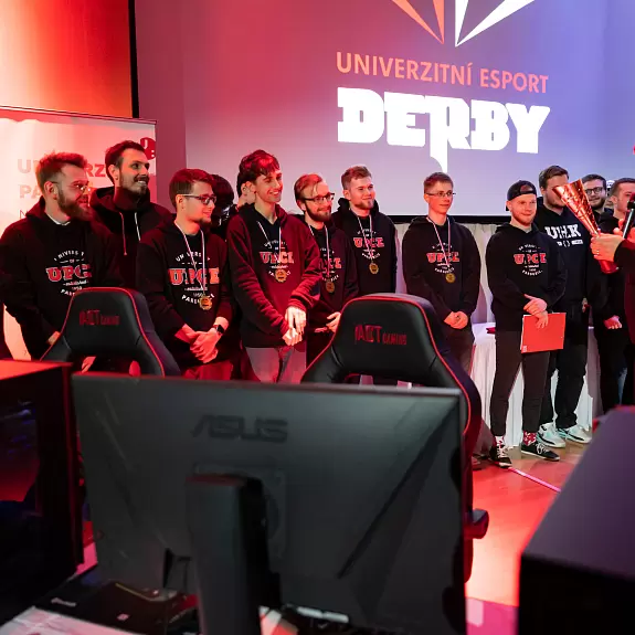 Derby_UPCE-UHK-005