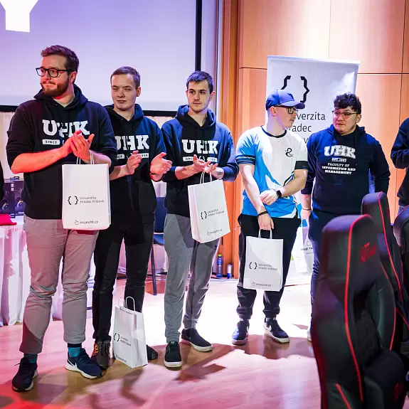 Derby_UPCE-UHK-031