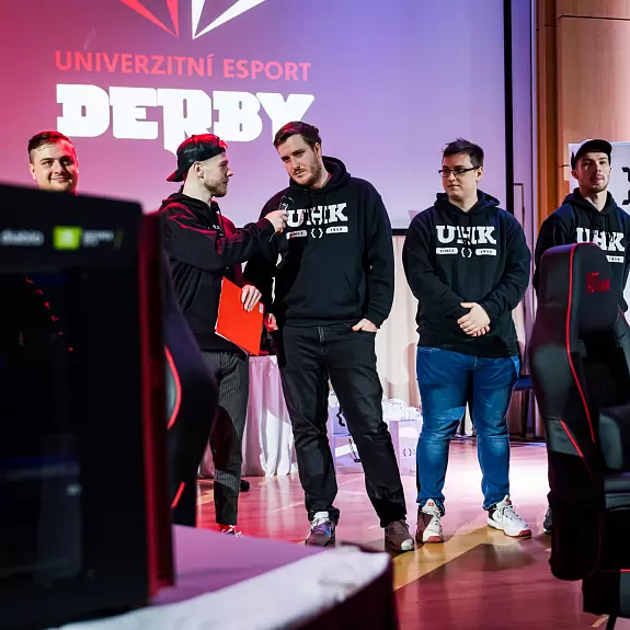 Derby_UPCE-UHK-101