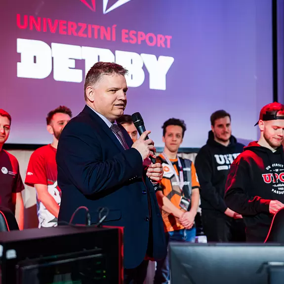 Derby_UPCE-UHK-100
