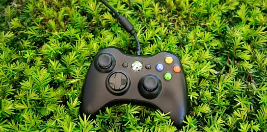 Microsoft prý chystá klasiky z Xboxu 360 na PC, spolupracuje s tvůrci emulátoru